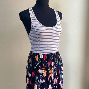 Floral Patterned Back Maxi Dress